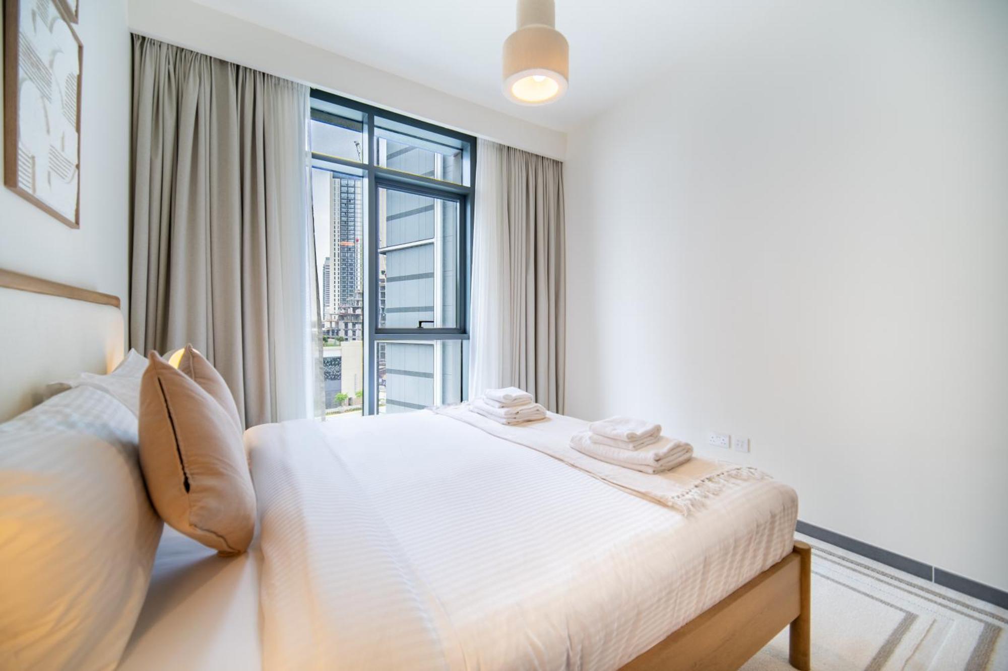 Apartment Waterfront 1br With Infinity Pool In Creek Edge T1 *