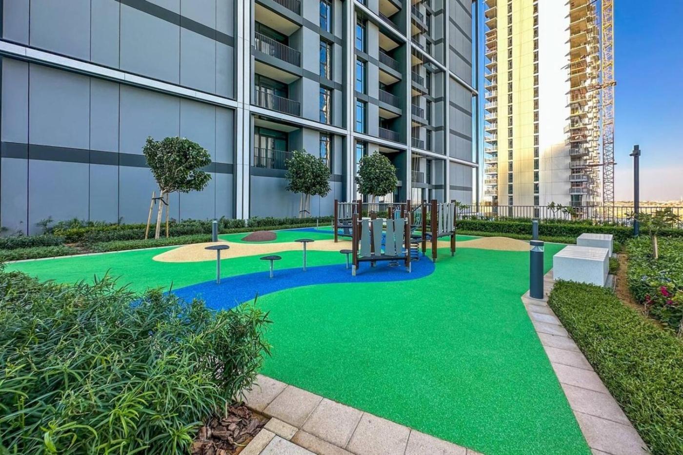 Waterfront 1br With Infinity Pool In Creek Edge T1