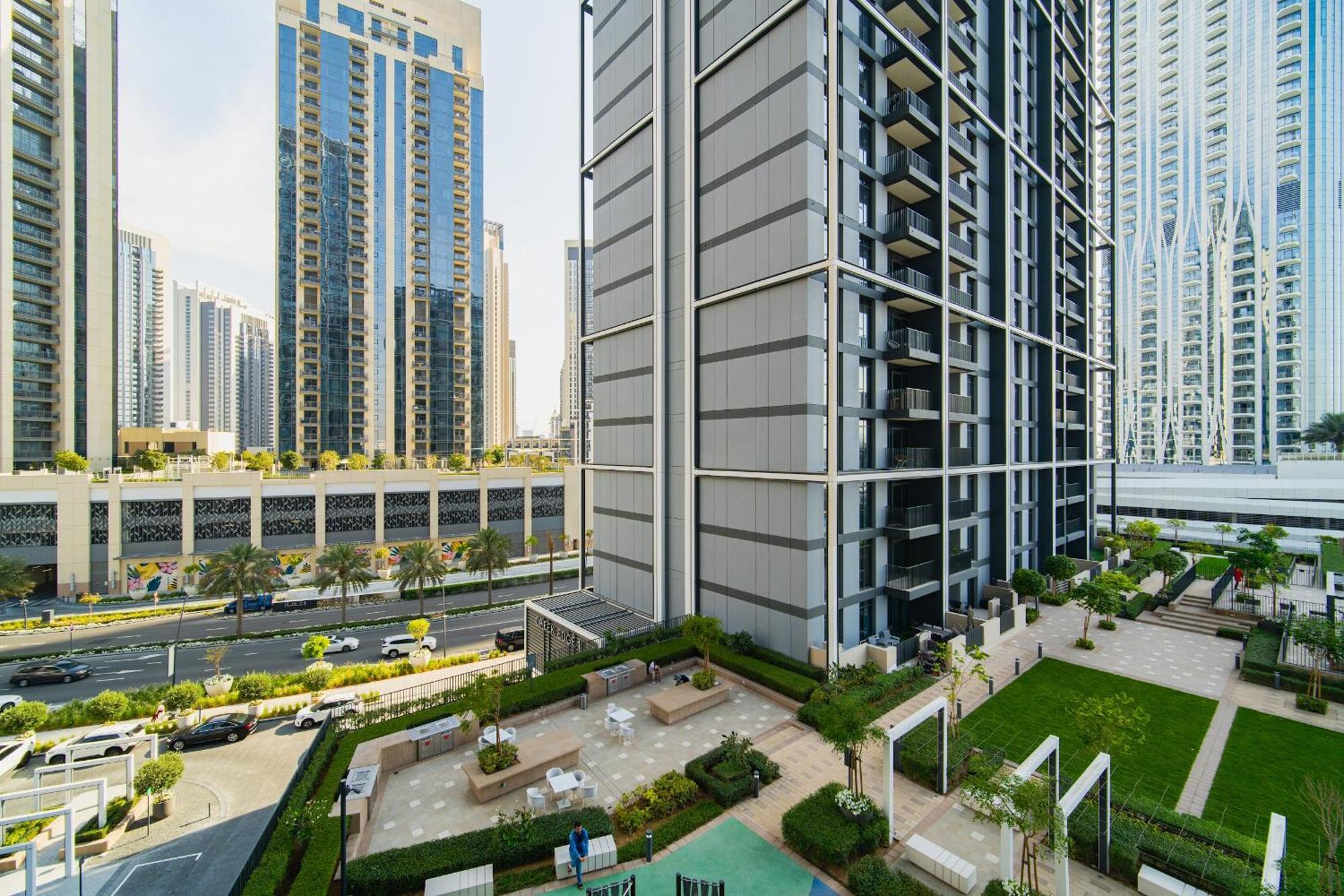 Waterfront 1br With Infinity Pool In Creek Edge T1 Apartment